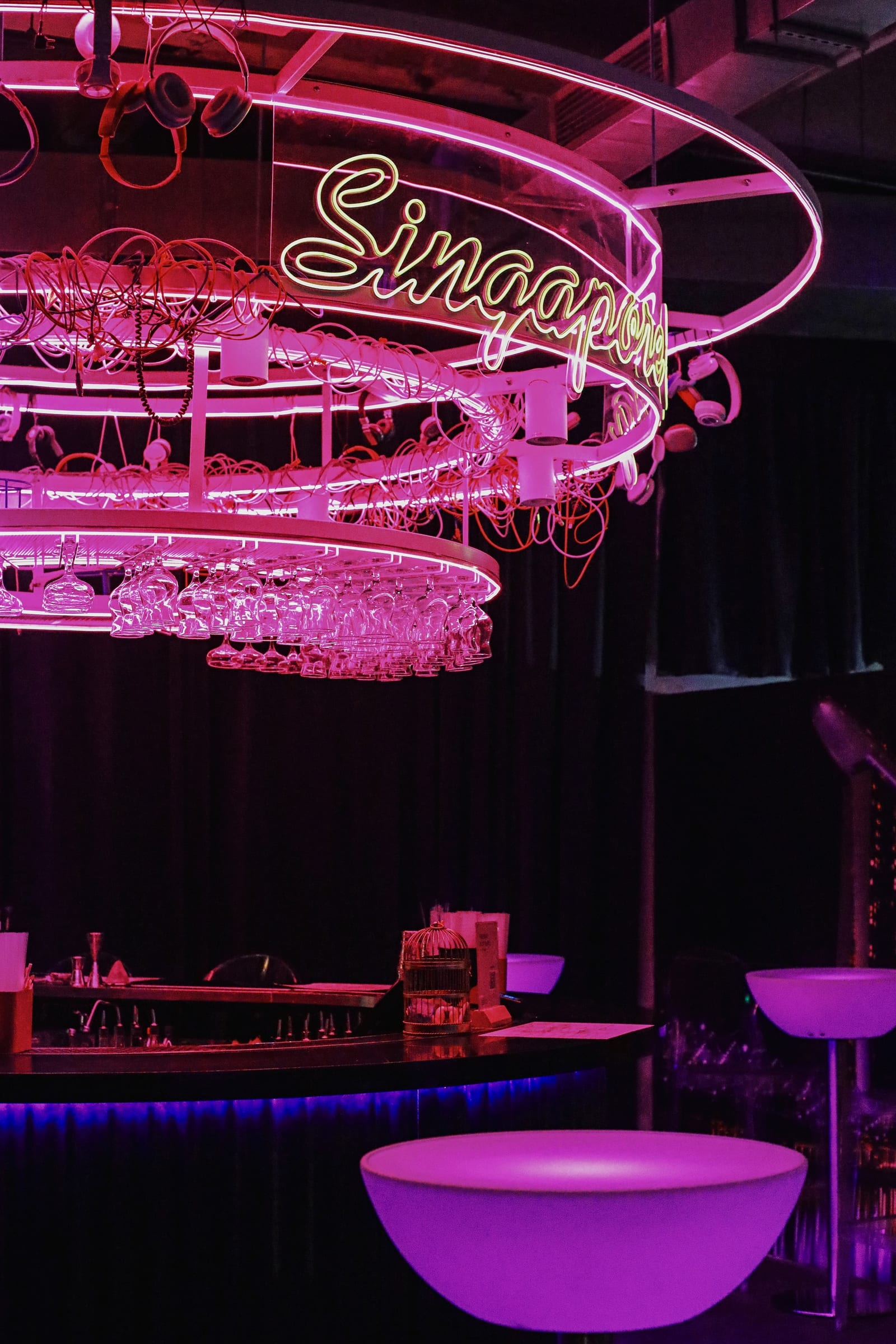 SINGAPORE SLING BAR — 2